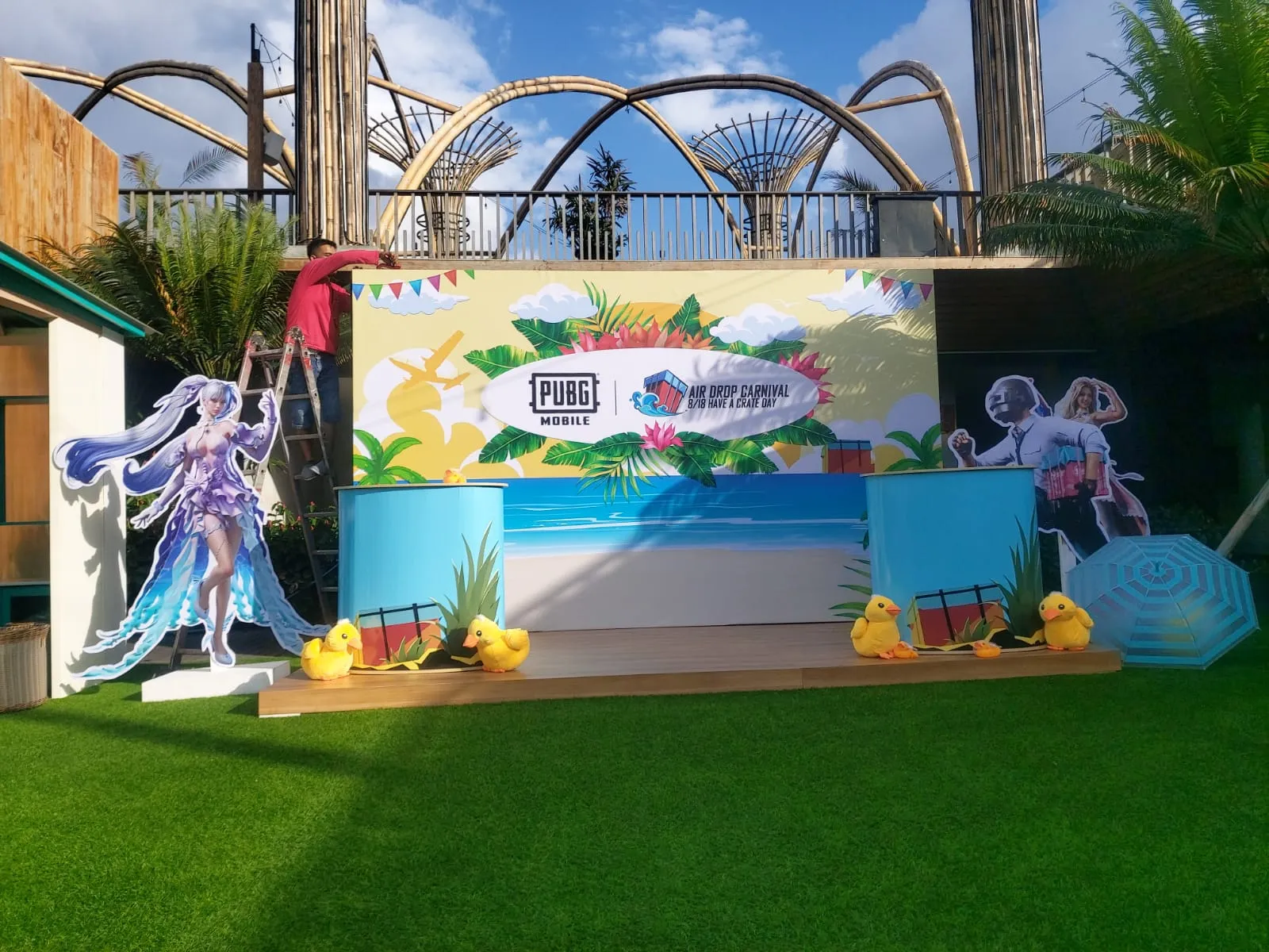 Area booth dan backdrop custom untuk product showcase oleh ArsenEO