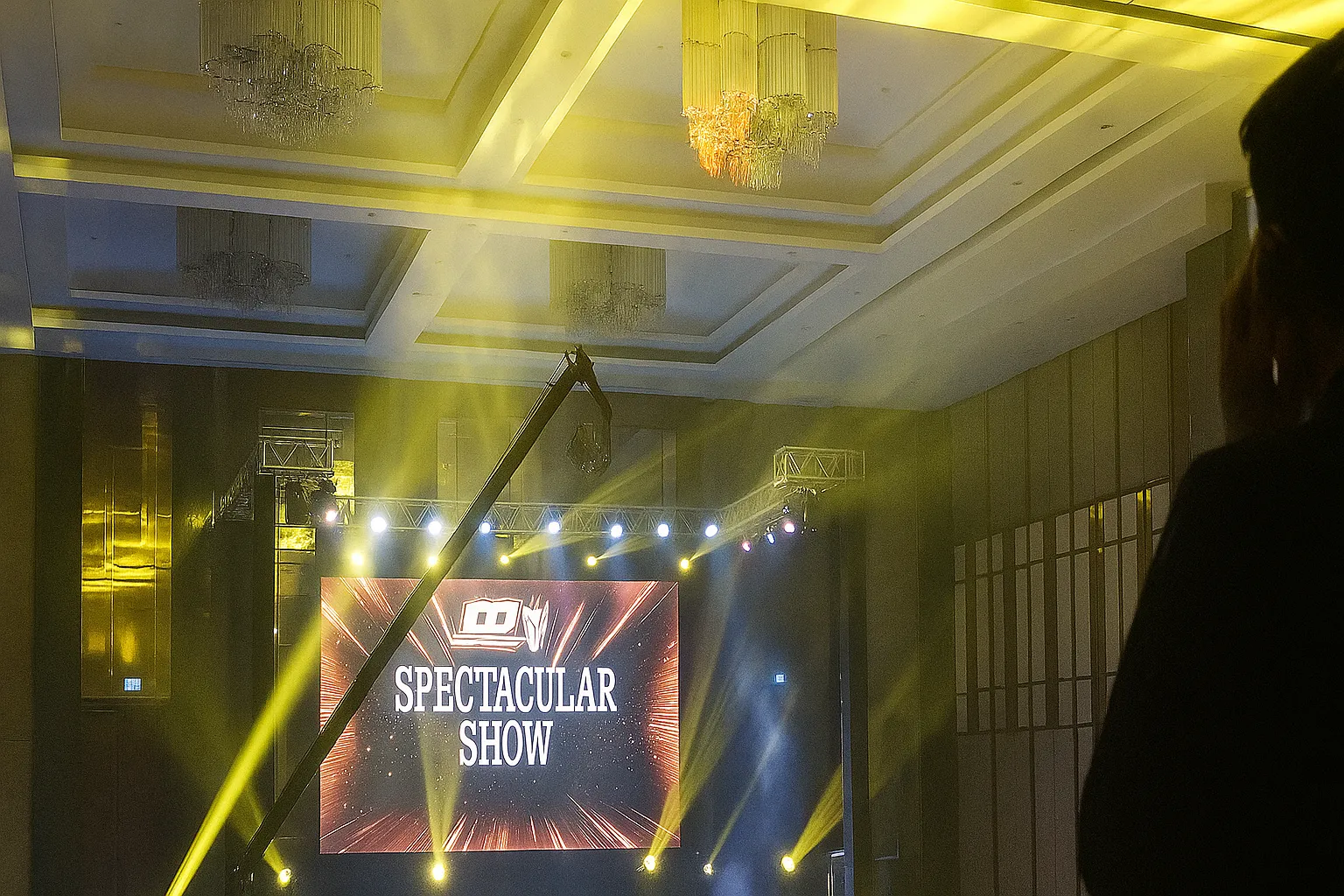 LED videotron untuk event organizer perusahaan dan presentasi corporate